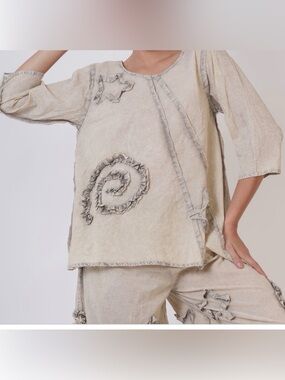 Relaxed Cream Women’s Textured Tunic Top